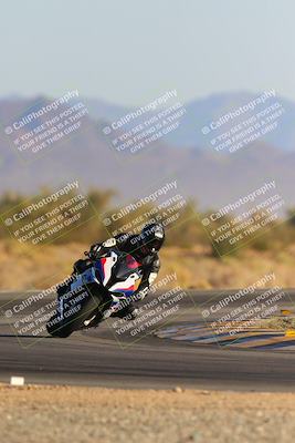 media/Dec-09-2023-SoCal Trackdays (Sat) [[76a8ac2686]]/Turn 15 Set 2 (245pm)/